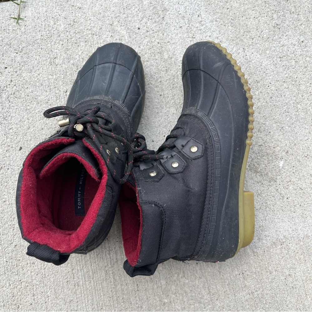 Tommy Hilfiger Black and Red Winter Boots